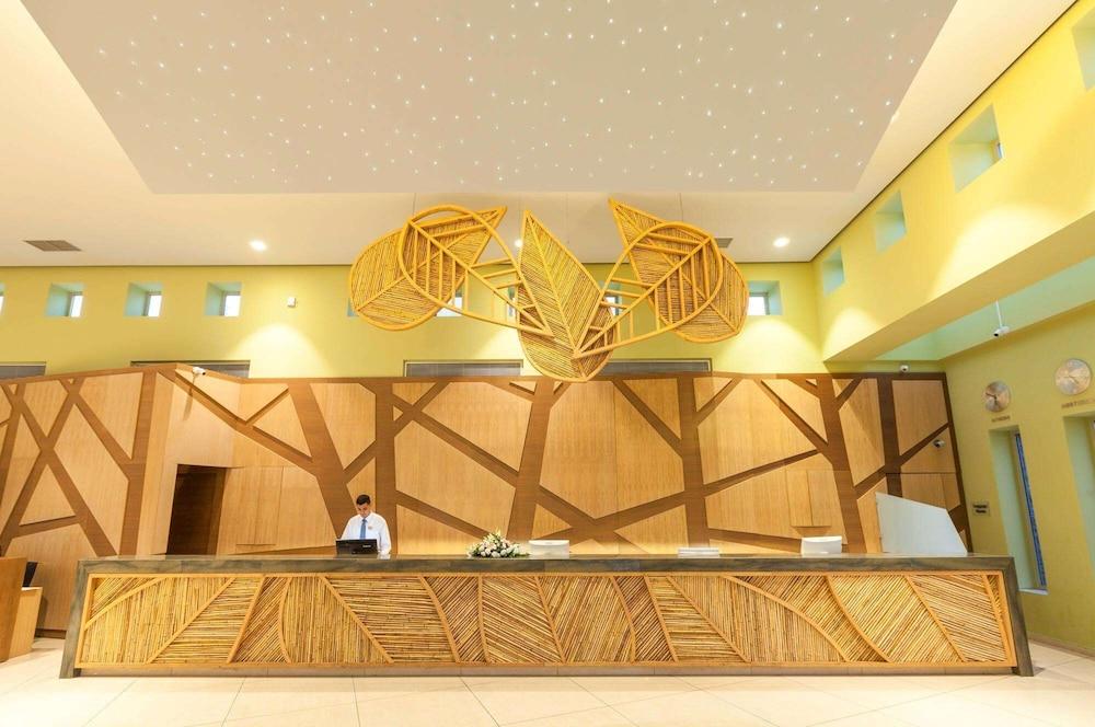 Blue Lagoon Resort Lambi  Екстериор снимка